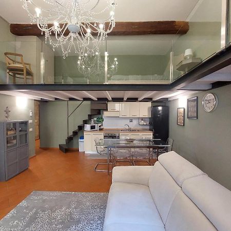 Green Pepper Apartment In Флоренция Экстерьер фото